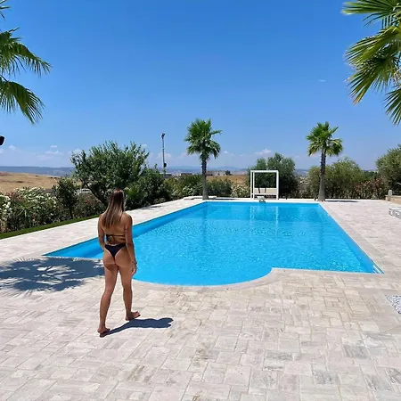 La Casetta In Piscina Willa Matera